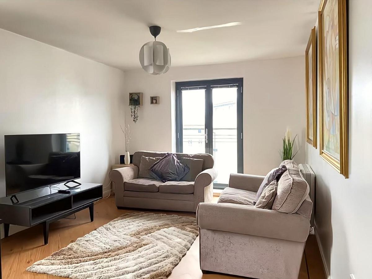 Lovely 2-Bedrooms Apartment Step To The Beach スウォンジー エクステリア 写真