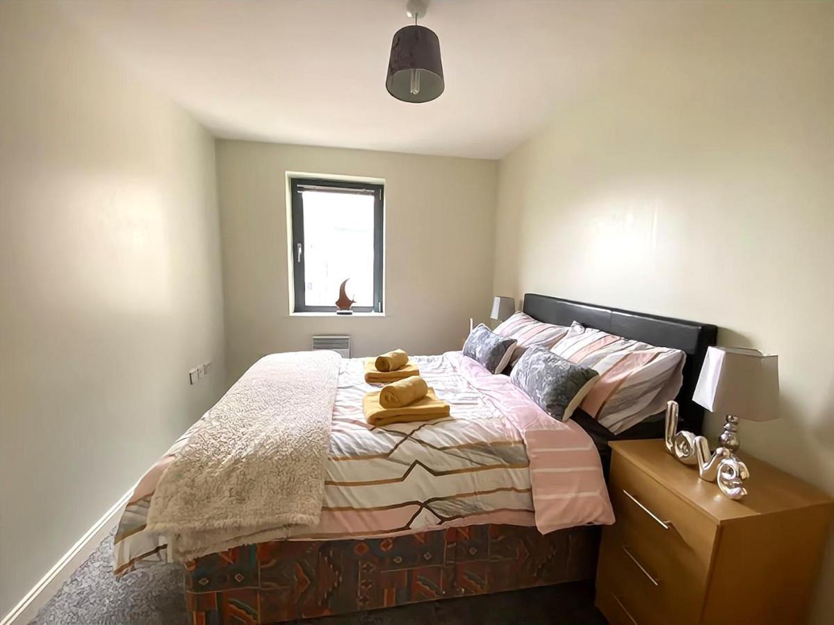 Lovely 2-Bedrooms Apartment Step To The Beach スウォンジー エクステリア 写真