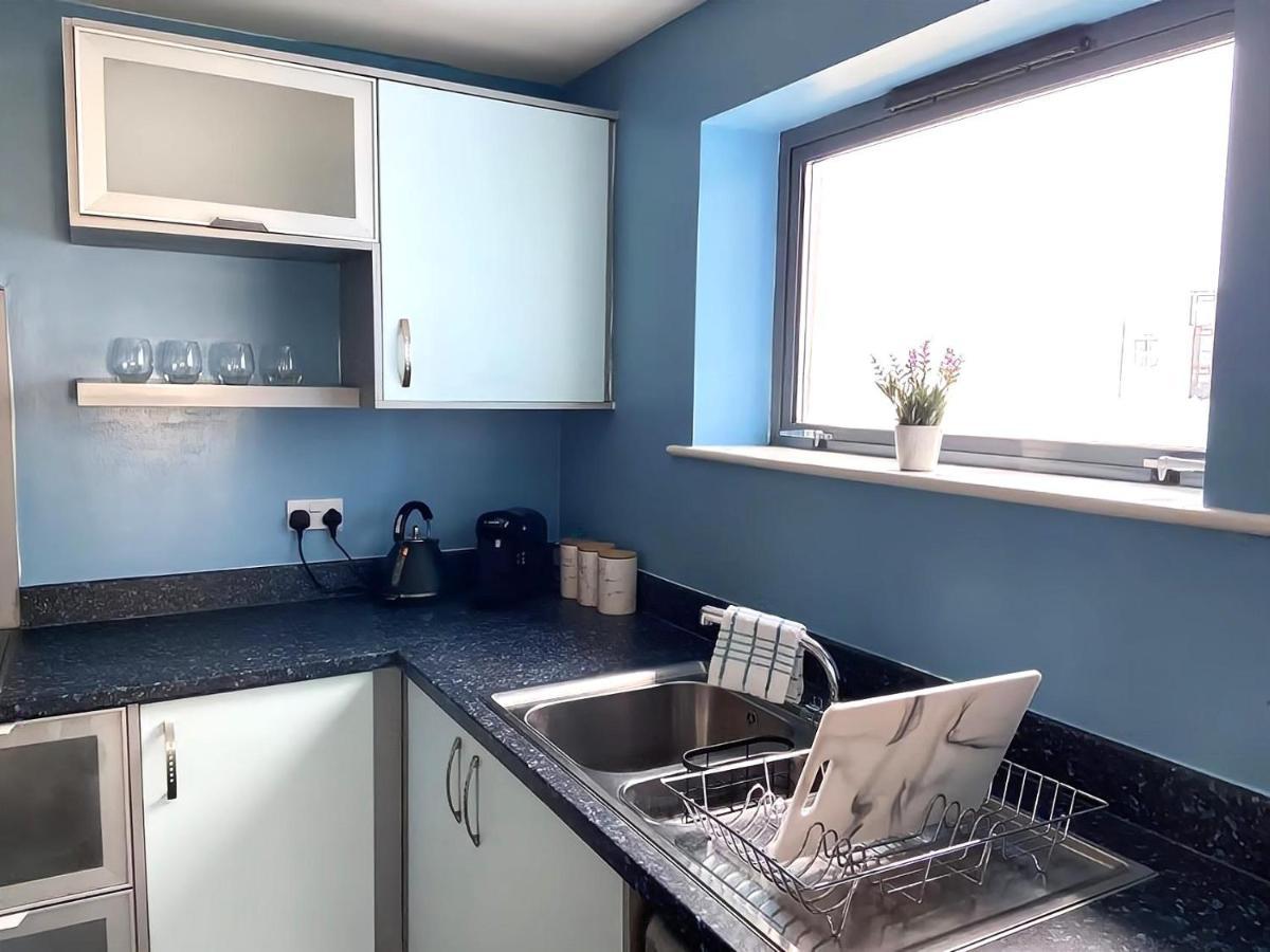 Lovely 2-Bedrooms Apartment Step To The Beach スウォンジー エクステリア 写真
