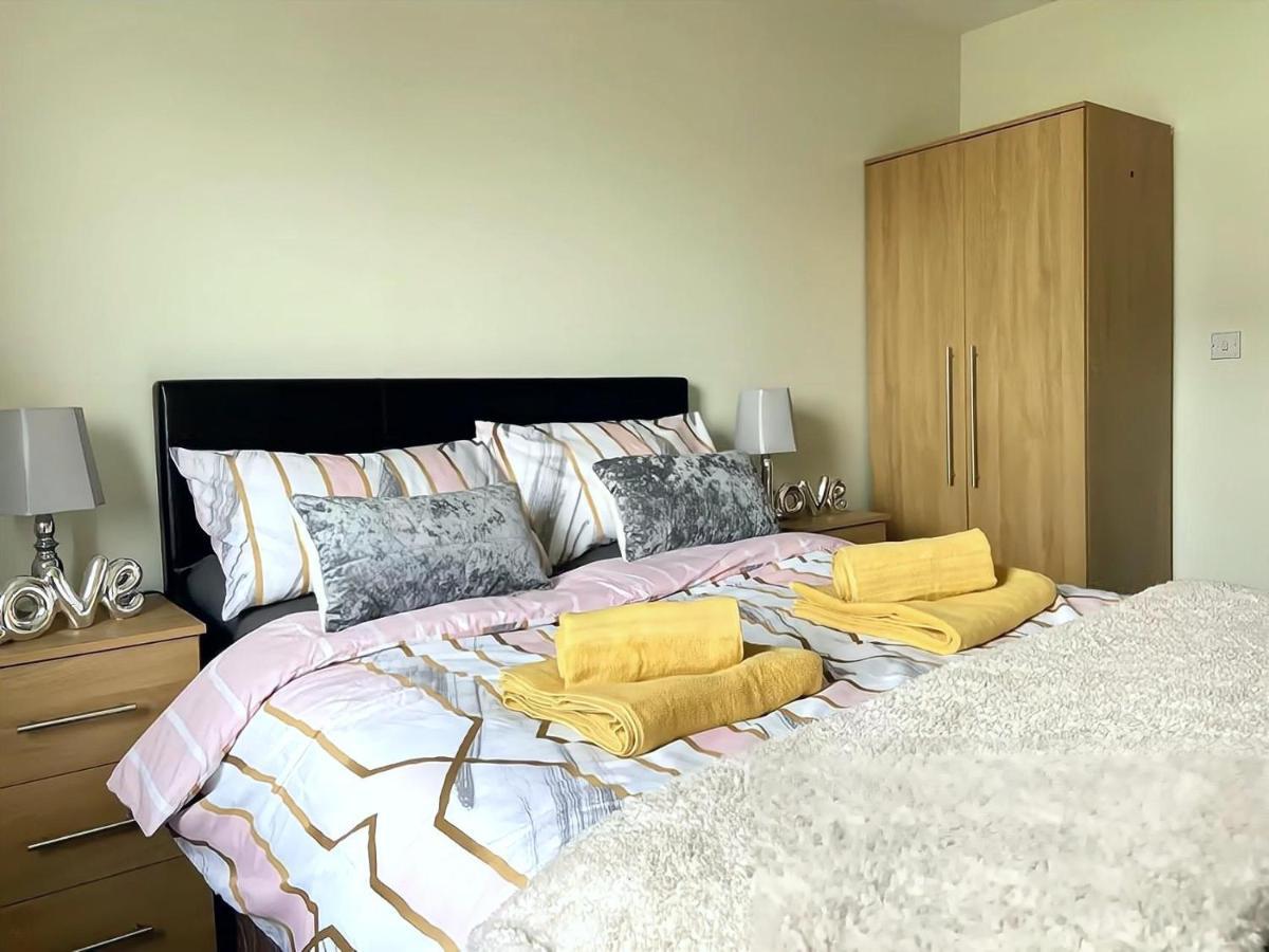 Lovely 2-Bedrooms Apartment Step To The Beach スウォンジー エクステリア 写真