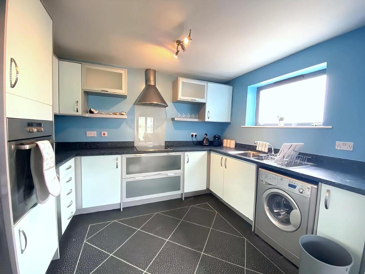 Lovely 2-Bedrooms Apartment Step To The Beach スウォンジー エクステリア 写真