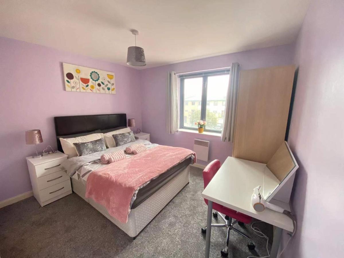 Lovely 2-Bedrooms Apartment Step To The Beach スウォンジー エクステリア 写真